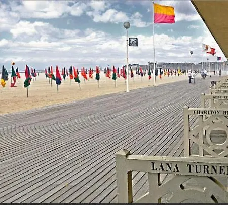 Deauville-les Marinas,vue Et Bassin